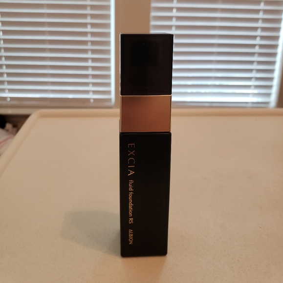 ALBION Excia AL Fluid Foundation RS OC111 - Picture 3 of 6